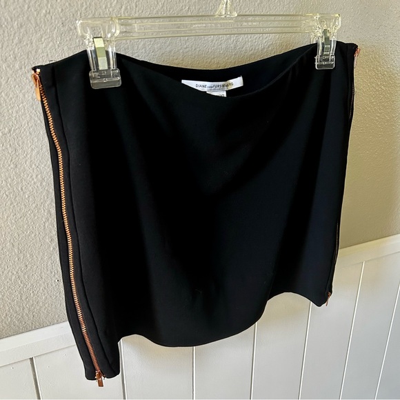 DIANE VON FURSTENBERG Martini Mini Skirt with Rose Gold Side Zippers - Picture 3 of 7